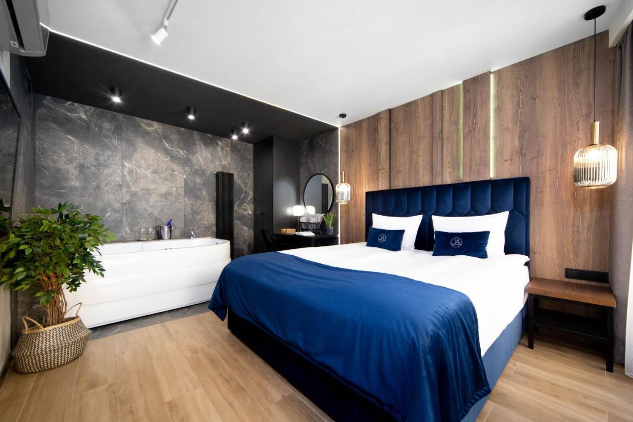 Jacuzzi Apartment Main Square 크라쿠프 외부 사진