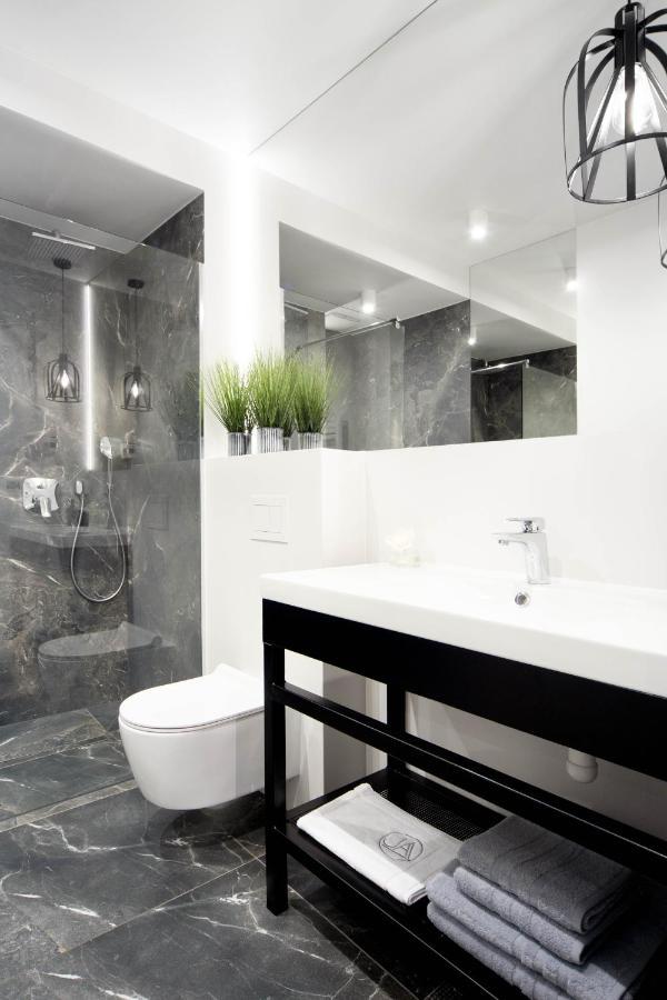 Jacuzzi Apartment Main Square 크라쿠프 외부 사진