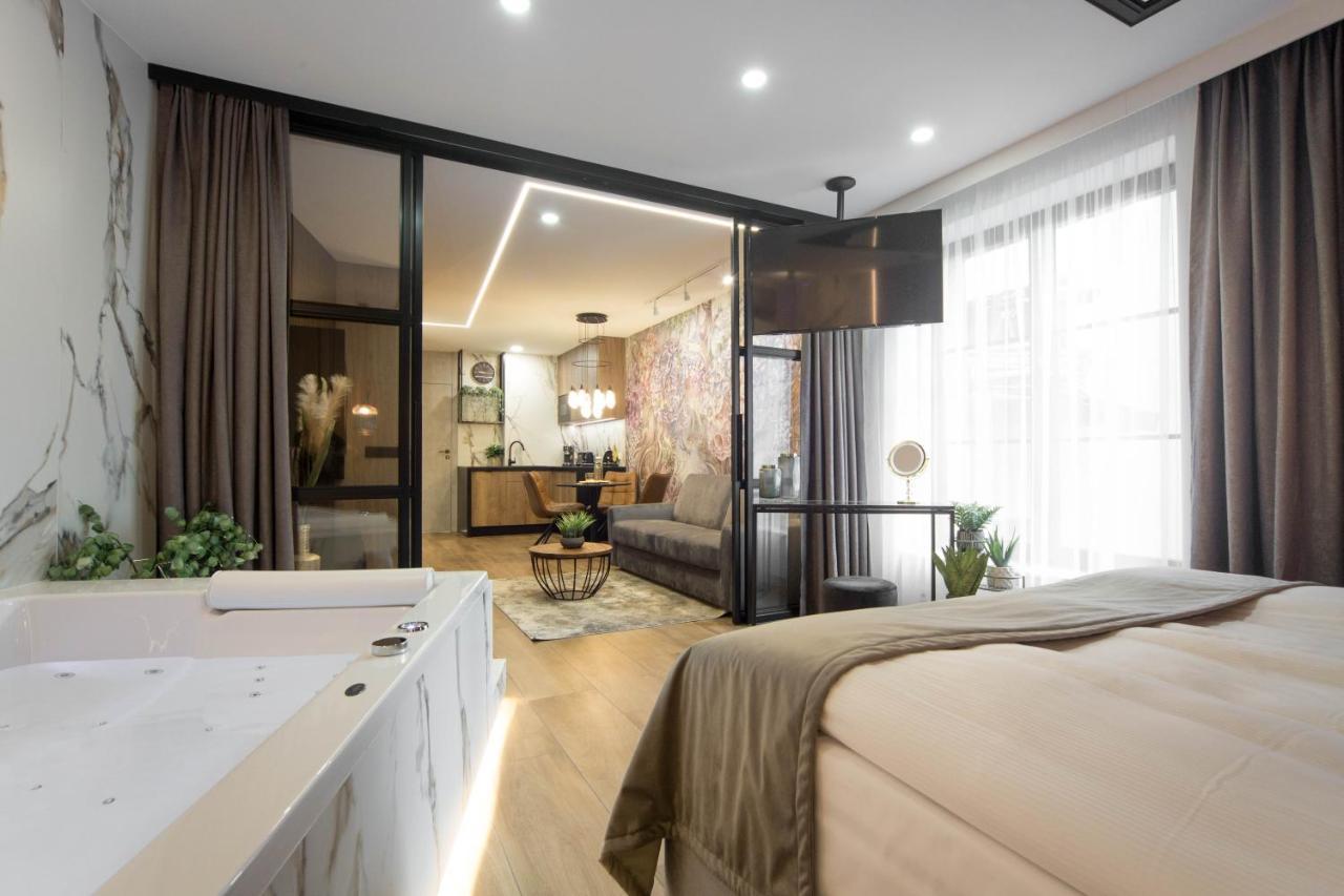 Jacuzzi Apartment Main Square 크라쿠프 외부 사진